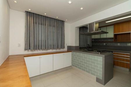 Apartamento à venda com 140m², 3 quartos e 3 vagas