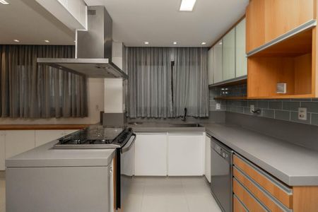 Apartamento à venda com 140m², 3 quartos e 3 vagas