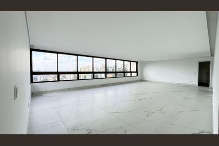 Apartamento à venda com 4 quartos, 186m² em Santa Lúcia, Belo Horizonte