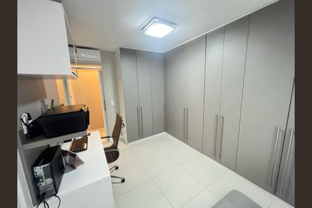 Apartamento à venda com 4 quartos, 190m² em Icaraí, Niterói