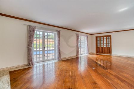 Casa à venda com 4 quartos, 493m² em Santo Amaro, São Paulo