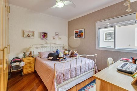 Casa à venda com 4 quartos, 209m² em Jardim Los Angeles, São Paulo