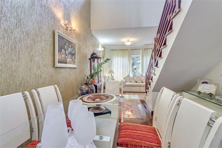 Casa à venda com 4 quartos, 209m² em Jardim Los Angeles, São Paulo