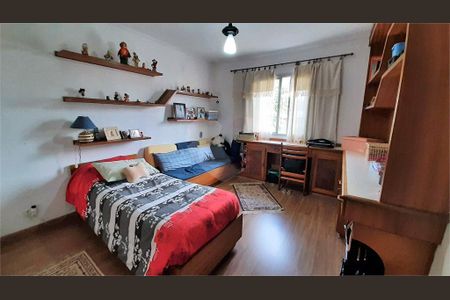 Casa à venda com 3 quartos, 131m² em Vila Sao Pedro, São Paulo