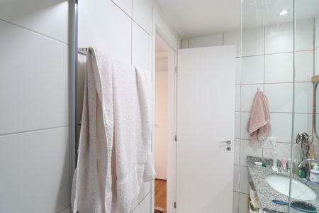 Apartamento à venda com 65m², 2 quartos e 1 vagaBanheiro da Suíte