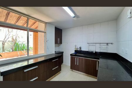 Apartamento à venda com 238m², 4 quartos e 2 vagascozinha