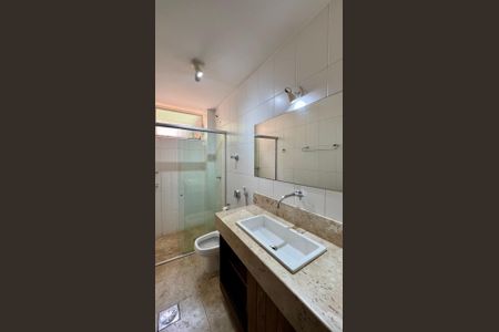 Apartamento à venda com 238m², 4 quartos e 2 vagasbanho