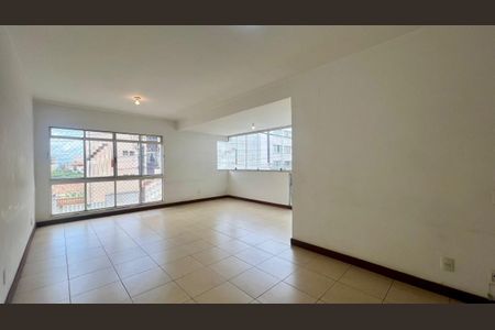 Apartamento à venda com 238m², 4 quartos e 2 vagassala 
