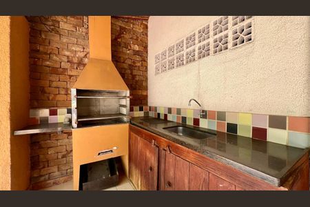 Apartamento à venda com 238m², 4 quartos e 2 vagasChurrasqueira