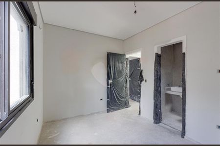 Casa à venda com 680m², 4 quartos e 3 vagas