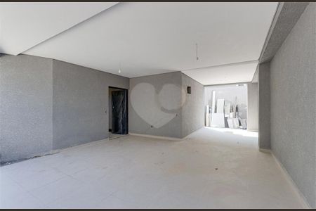 Casa à venda com 4 quartos, 680m² em Jardim Prudência, São Paulo