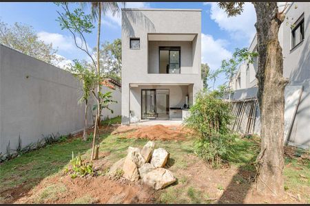 Casa à venda com 680m², 4 quartos e 3 vagas
