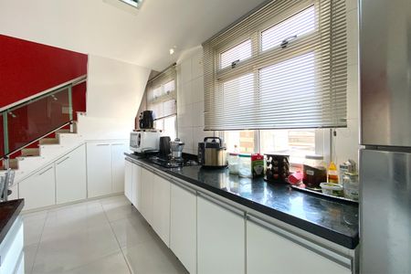 Apartamento para alugar com 216m², 3 quartos e 3 vagasCozinha