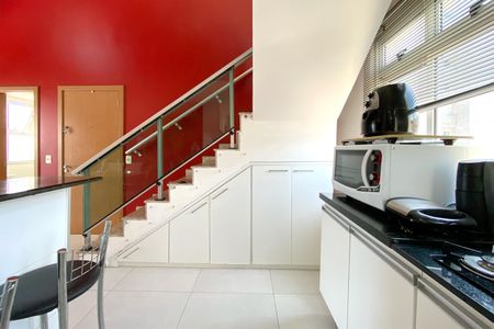 Apartamento para alugar com 216m², 3 quartos e 3 vagasDetalhe da cozinha - Armários