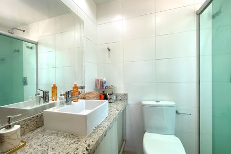 Apartamento para alugar com 216m², 3 quartos e 3 vagasBanheiro da Suíte 1