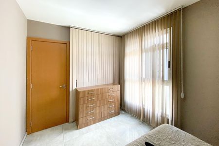 Apartamento para alugar com 216m², 3 quartos e 3 vagasQuarto 2