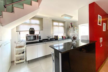 Apartamento para alugar com 216m², 3 quartos e 3 vagasCozinha