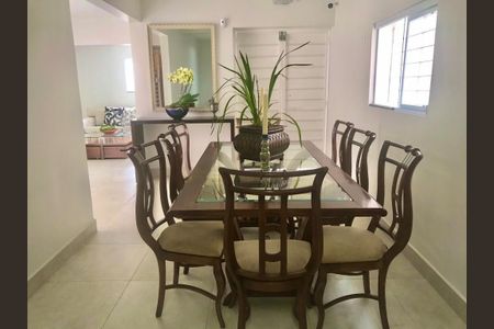 Casa à venda com 2 quartos, 250m² em Campo Belo, São Paulo