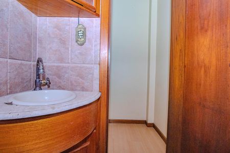 Casa à venda com 332m², 5 quartos e 4 vagasLavabo