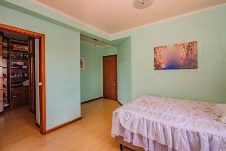 Casa à venda com 332m², 5 quartos e 4 vagasSuíte Master