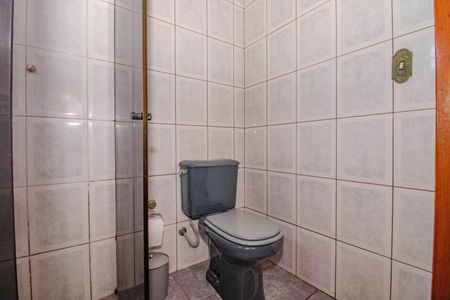 Casa à venda com 332m², 5 quartos e 4 vagasBanheiro da Suíte