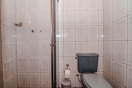 Casa à venda com 332m², 5 quartos e 4 vagasBanheiro da Suíte