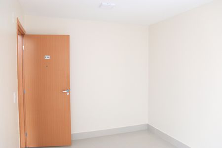 Sala de apartamento para alugar com 2 quartos, 40m² em Residencial Itamaracá, Goiânia