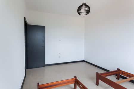 Casa de condomínio à venda com 280m², 3 quartos e 4 vagas Casa de condomínio à venda com 280m², 3 quartos e 4 vagasquarto 1