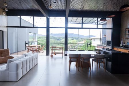 sala de casa de condomínio à venda com 3 quartos, 280m² em Casa Branca, Brumadinho