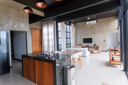 Casa de condomínio à venda com 280m², 3 quartos e 4 vagas Casa de condomínio à venda com 280m², 3 quartos e 4 vagassala