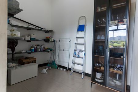 Casa de condomínio à venda com 280m², 3 quartos e 4 vagas Casa de condomínio à venda com 280m², 3 quartos e 4 vagasDespensa