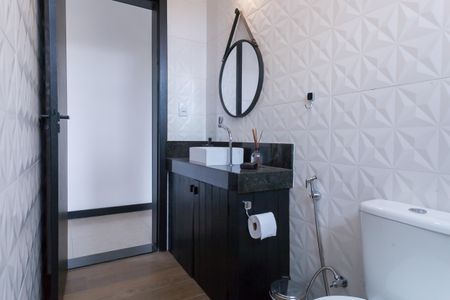 Casa de condomínio à venda com 280m², 3 quartos e 4 vagas Casa de condomínio à venda com 280m², 3 quartos e 4 vagasBanheiro Social