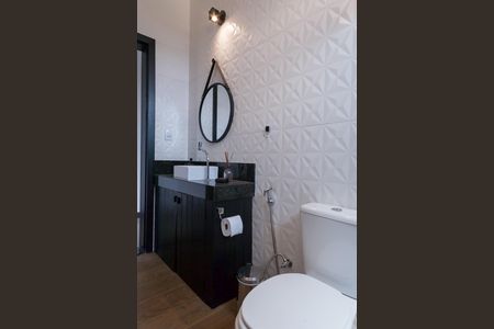 Casa de condomínio à venda com 280m², 3 quartos e 4 vagas Casa de condomínio à venda com 280m², 3 quartos e 4 vagasBanheiro Social