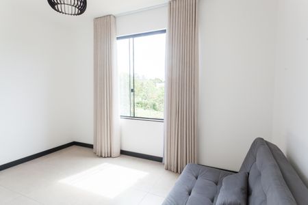 Casa de condomínio à venda com 280m², 3 quartos e 4 vagas Casa de condomínio à venda com 280m², 3 quartos e 4 vagasquarto 2