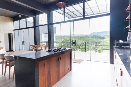 Casa de condomínio à venda com 280m², 3 quartos e 4 vagas Casa de condomínio à venda com 280m², 3 quartos e 4 vagasCozinha