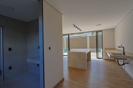 Casa à venda com 326m², 5 quartos e 4 vagasCozinha