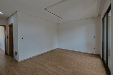 Casa à venda com 326m², 5 quartos e 4 vagasSuíte 3