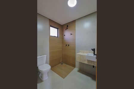 Casa à venda com 326m², 5 quartos e 4 vagasBanheiro da Suíte 1