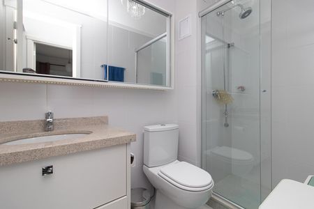 Apartamento à venda com 58m², 2 quartos e 2 vagasBanheiro Social