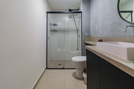 Banheiro de apartamento para alugar com 1 quarto, 25m² em Vila Butantã, São Paulo