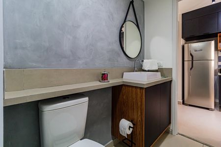 Banheiro de apartamento para alugar com 1 quarto, 25m² em Vila Butantã, São Paulo