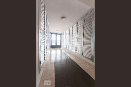 Apartamento à venda com 46m², 1 quarto e 1 vagaÁrea comum - Entrada do Edifício