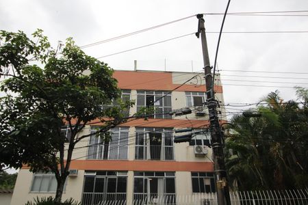 Apartamento à venda com 154m², 2 quartos e 1 vagaFachada com Placa