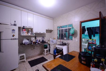 Casa à venda com 95m², 2 quartos e 2 vagas