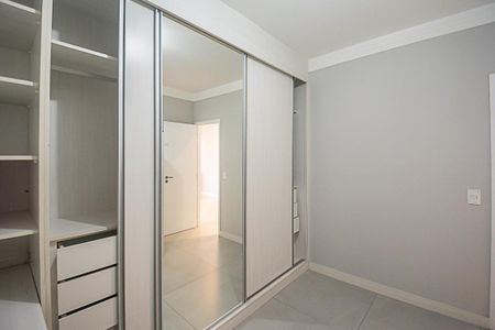 Apartamento para alugar com 71m², 2 quartos e 1 vagaQuarto