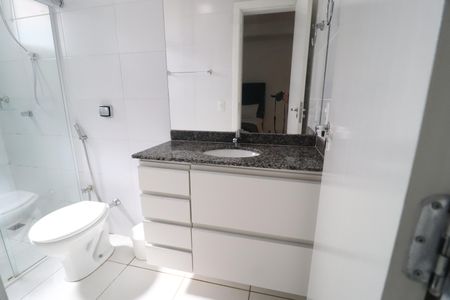 Apartamento para alugar com 75m², 2 quartos e 2 vagasBanheiro do Quarto 2