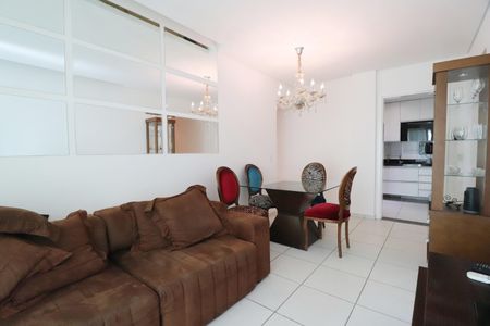 Apartamento para alugar com 75m², 2 quartos e 2 vagasSala