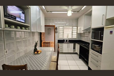 Casa à venda com 161m², 2 quartos e 2 vagasCozinha