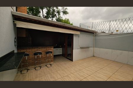 Casa à venda com 161m², 2 quartos e 2 vagasQuintal