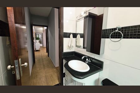 Casa à venda com 161m², 2 quartos e 2 vagasBanheiro da Suíte